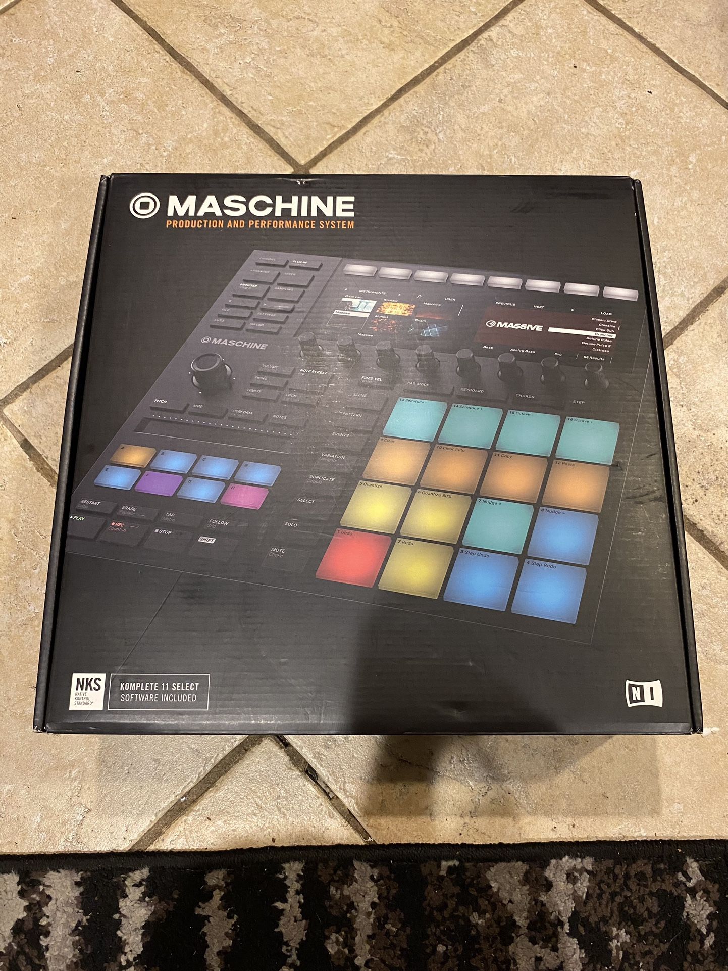Maschine MK3 Production System MIDI Controller