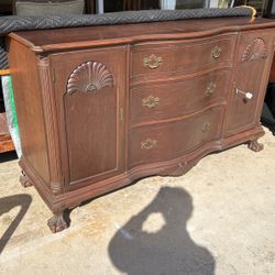 Lg. Mahogany Sideboard 