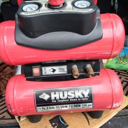Husky Air Compressor Built-in Wheels