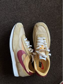 The Nike Daybreak SP Topaz Gold