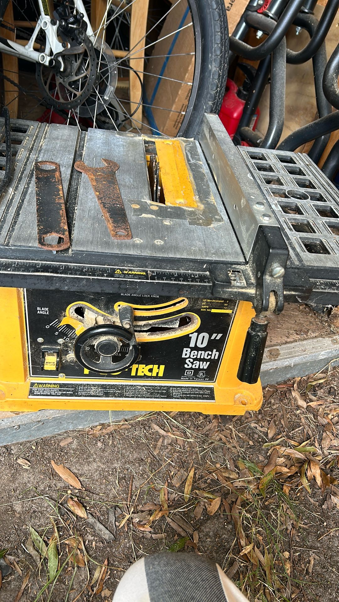 10”Bench Saw With Dado Blade