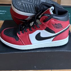 Jordan 1 MID - Black/White/Red - Rush sale Size 10