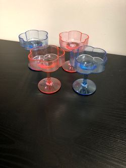 4 pack of blue and pink fluted dessert cups