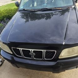 2002 Subaru Forester. Black Exterior And Grey Interior. Family Style Car