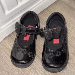 Toddler Size 7 Black Shoes