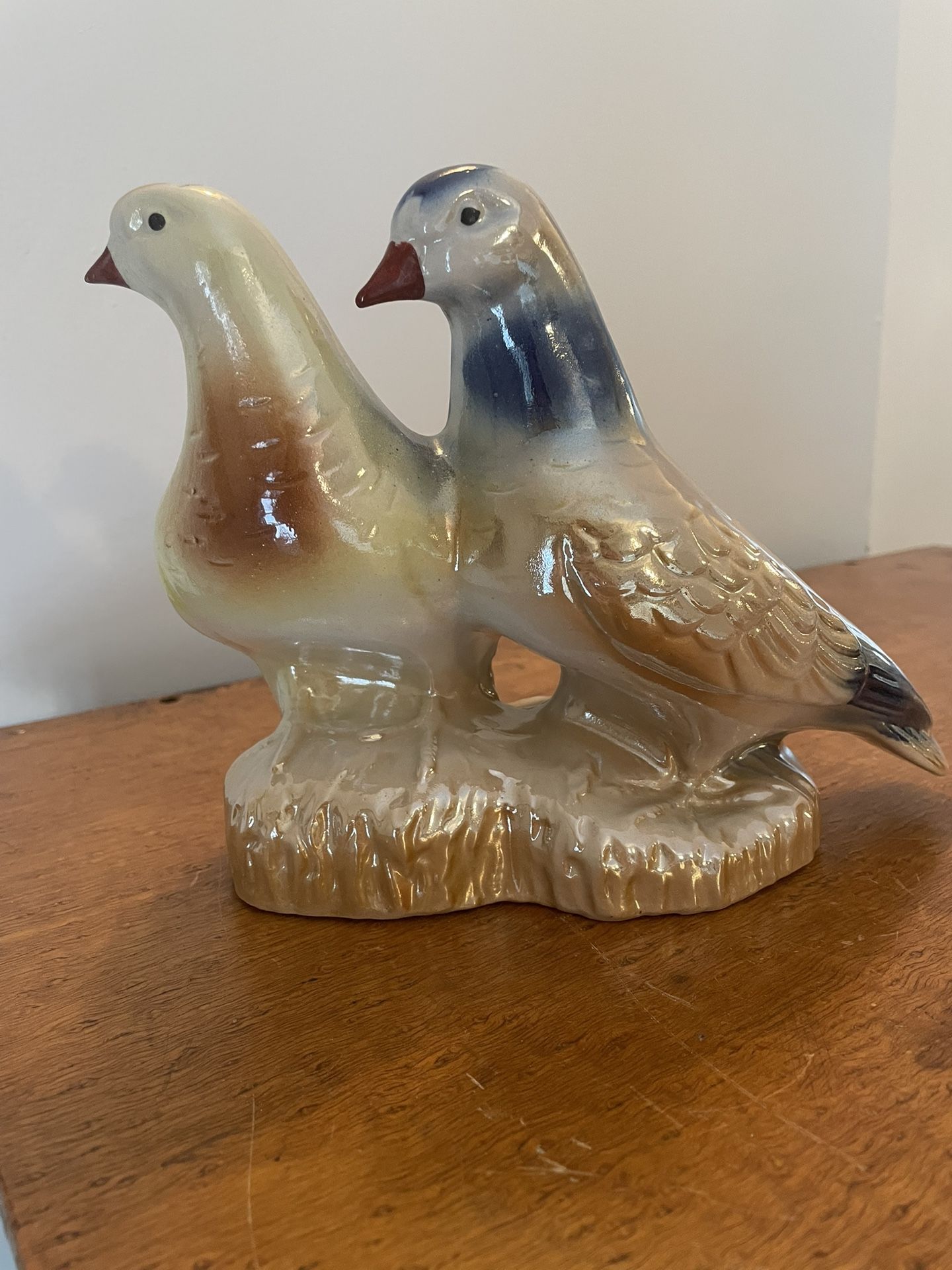 Vtg. 1950's Pigeon Dove Bird ceramic figure IRIDESCENT LUSTERWARE glazed BRAZIL