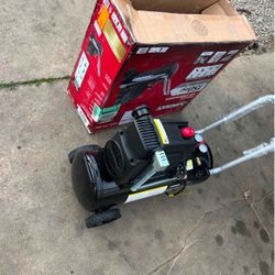 Husky 8 Gallon 150PSI Hotdog Air Compressor