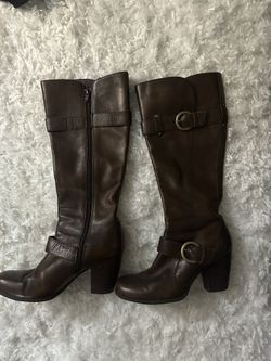 Born, women’s leather boots (size 8)