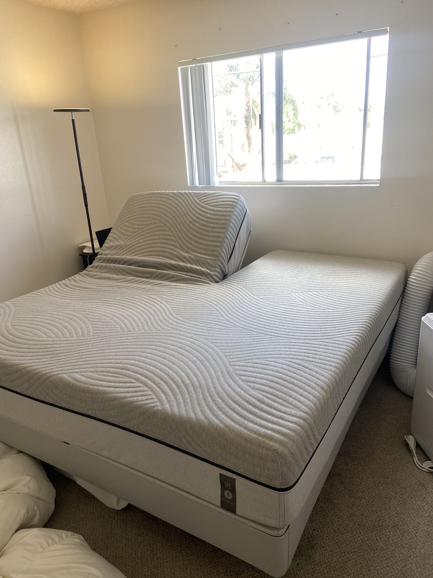 Sleep Number i8 Smart Bed (Flextop King) with Limitless Adjustability