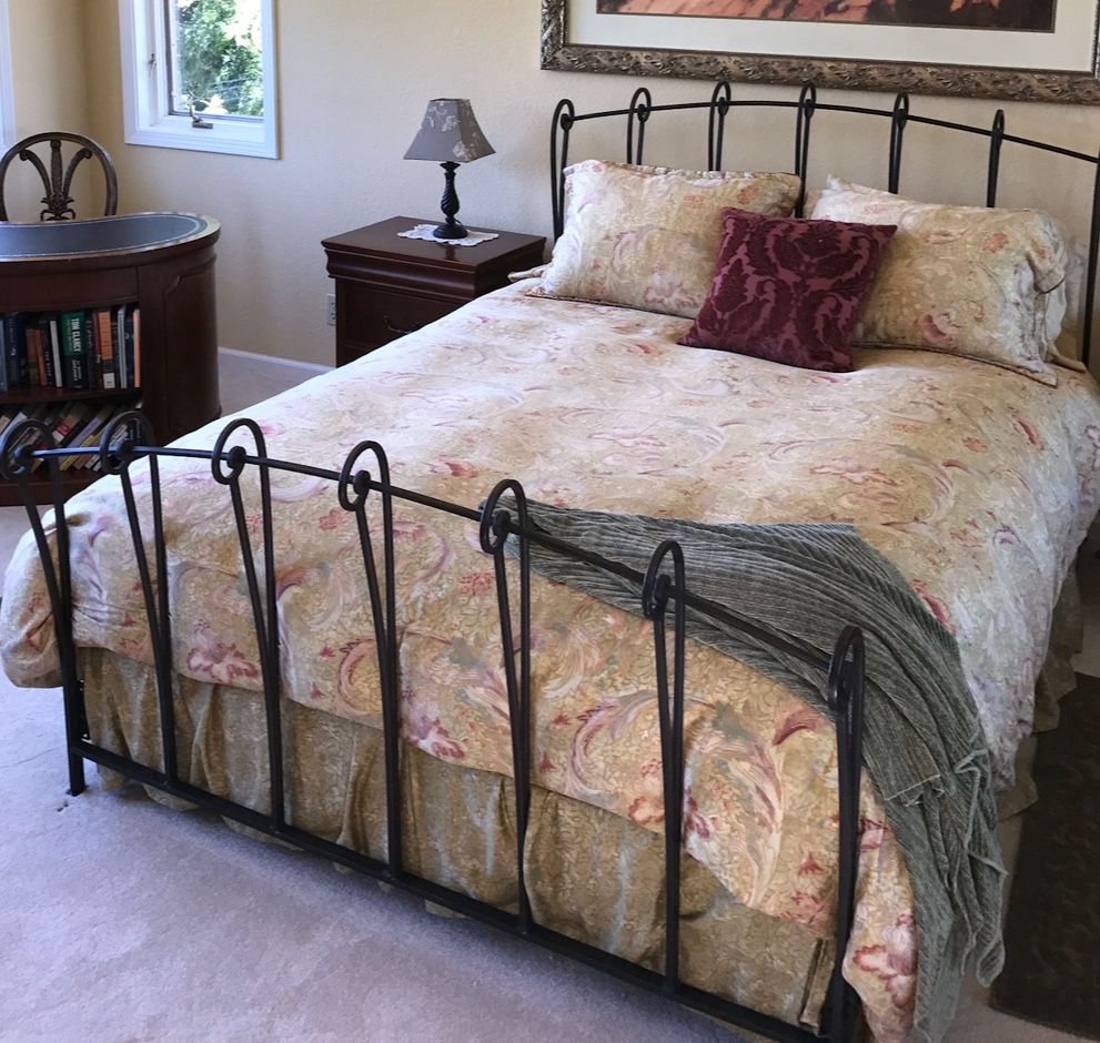 Queen Size Metal Bed Frame