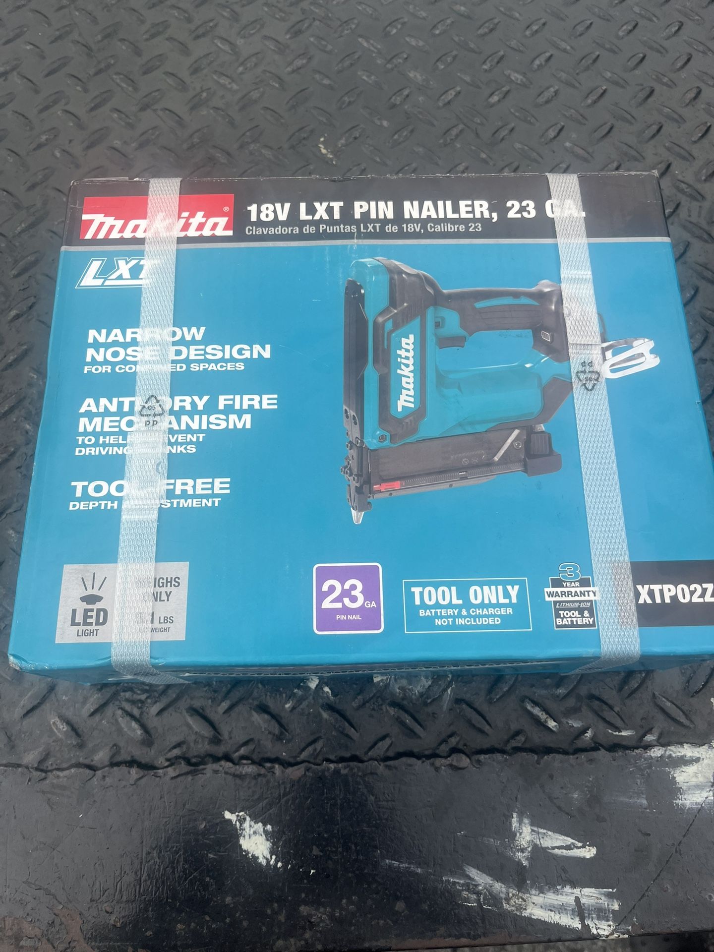 Makita 18V Pin Nailer 23ga Model/modelo XTP02Z