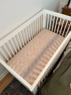 Babyletto 3 in 1 Crib with Naturpedic mattress