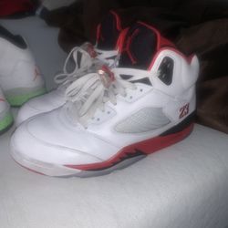 Jordan 5s 9 And 9.5 