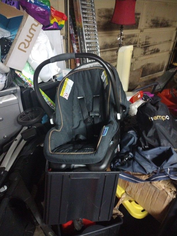 Graco Stroller, Baby Car seat And Base. .