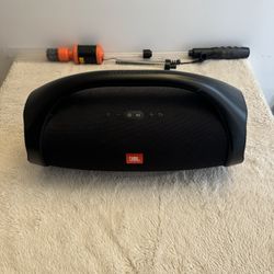 JBL Boombox 