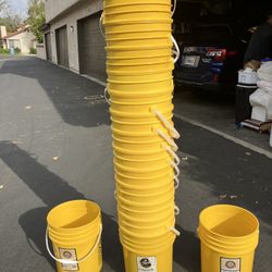 5 gallon yellow buckets
