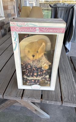 Bearable Memories,bear