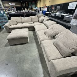 Spacious Sectionals , Ottoman, Storage Ottoman 