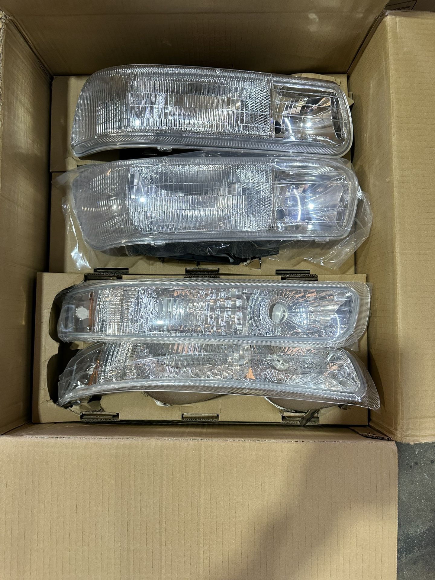 Chevy Silverado Tahoe Headlights 