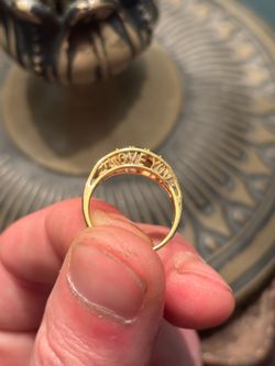 10 kt Gold Love Ring