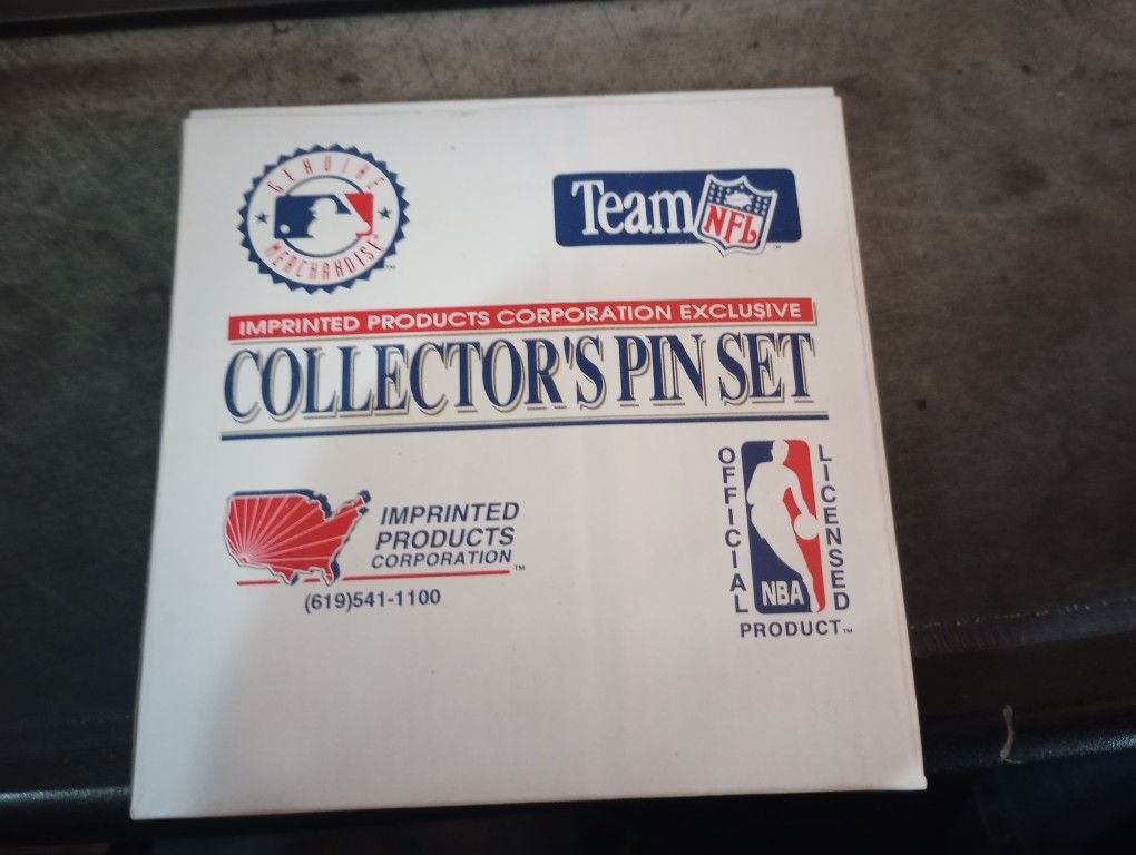 Collector's Pin Set Super Bowl