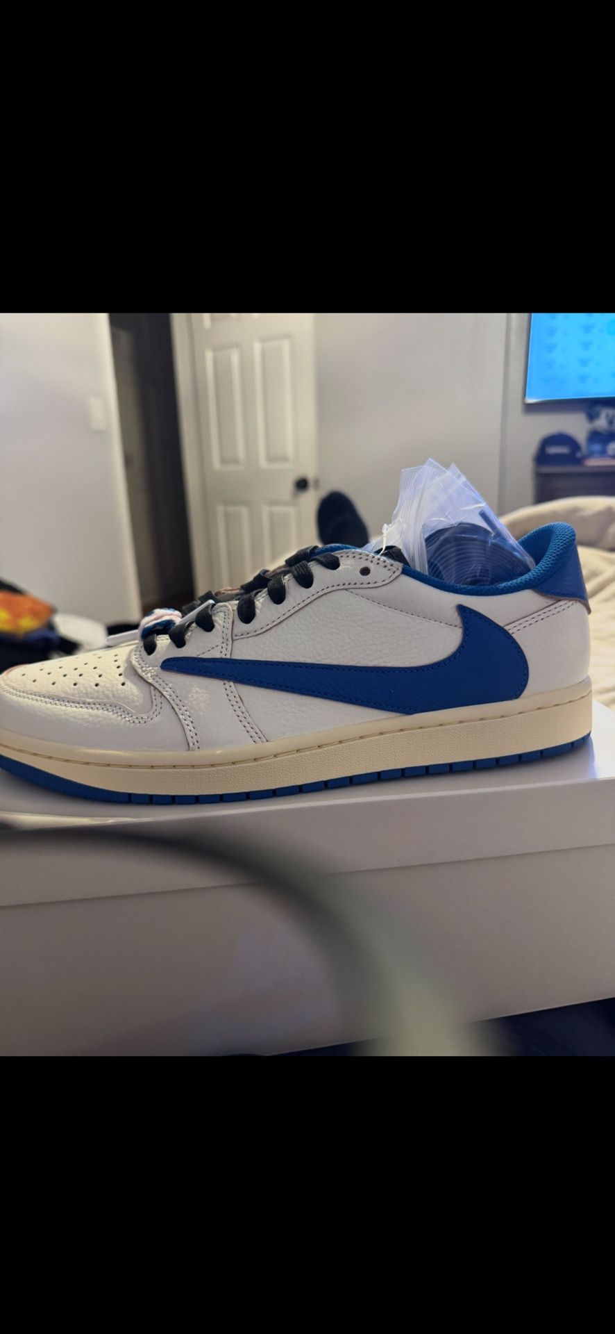 Jordan 1 Travis Scott Fragment 