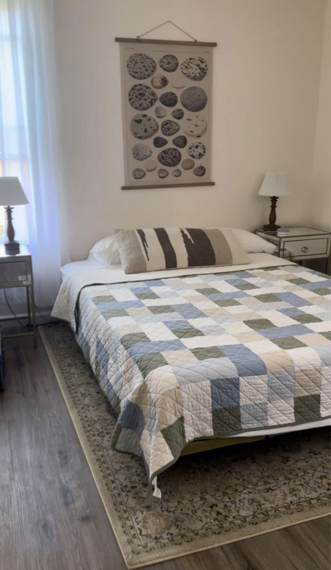 Queen mattress and gold queen platform frame With Lights