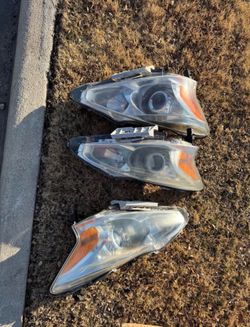 Nissan Altima headlight assembly