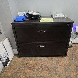 L shape desk w/2 drawer filing cabinet