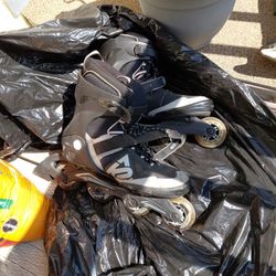 ROLLER BLADES SIZE 10.5 PAID $300 NEW