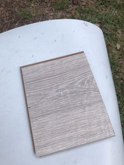 77 Sq Feet of Laminate Flooring