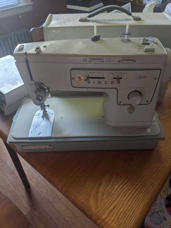 Singer Zig Zag Model 413 Sewing Machine for Sale in Warwick, RI OfferUp