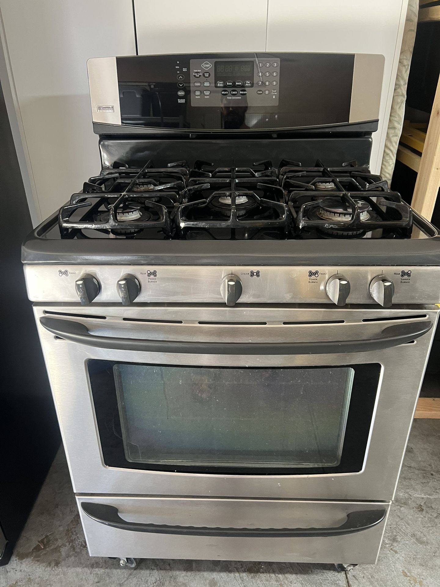 2 Gas Stoves 