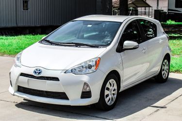 2014 Toyota Prius C 🌴 137k Miles 👍🏻🏁
