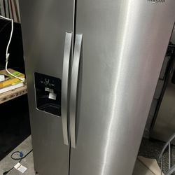 Whirlpool/Maytag Stainless Steel Kitchen Set/Package/Bundle – Fridge, Range & Microwave – Perfect Condition