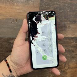 iPhone 11 (Broken Screen)