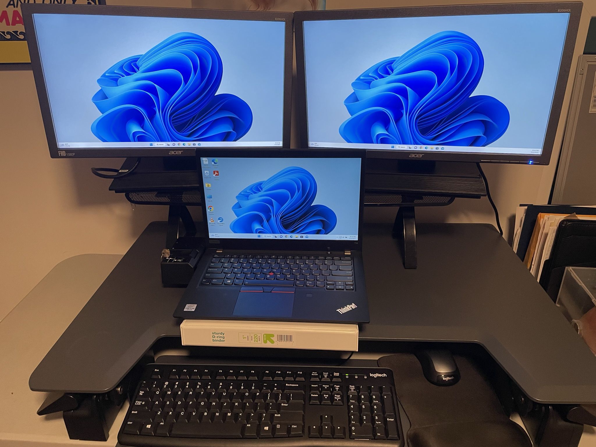 Laptop And 2 Screens 
