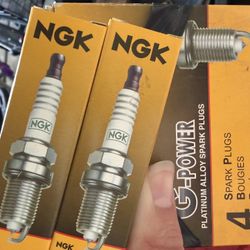 Spark plugs 