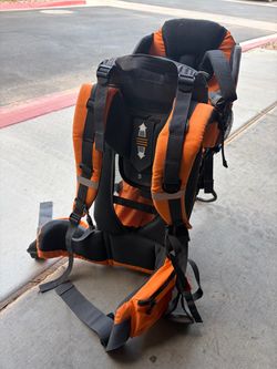 Child hiking carrier