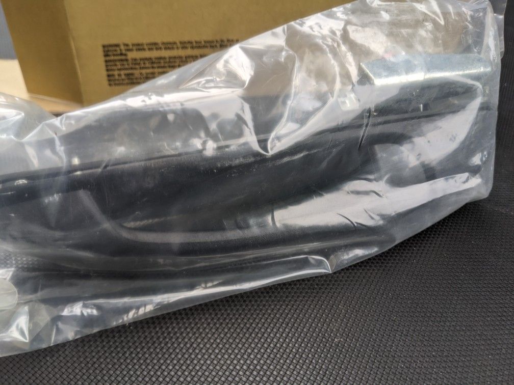 2004 Jeep liberty back door handle