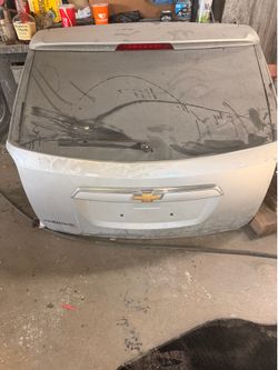Chevy Equinox trunk door 2017