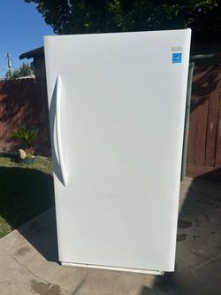 Standing freezer