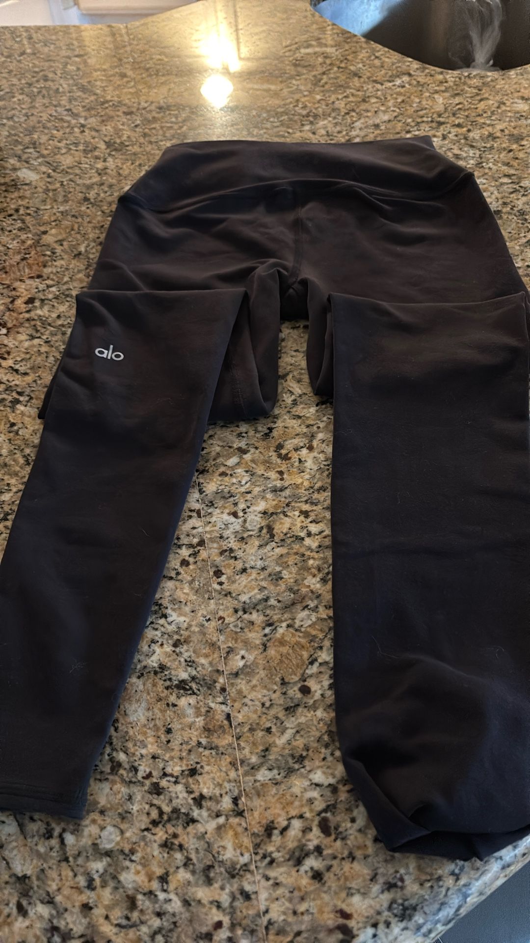 Alo Yoga Black Leggings — High-Waist (Women)