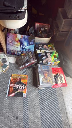 Star Wars stuff hit me up