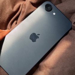 iPhone 16 E