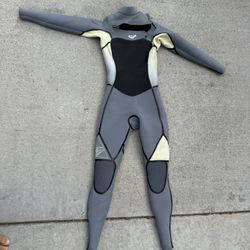 4/3 Roxy Wetsuit