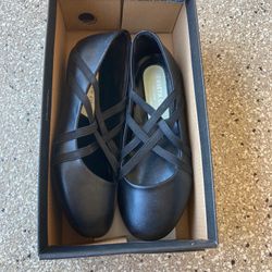 Kenneth Cole Girls Black Shoes Size 2