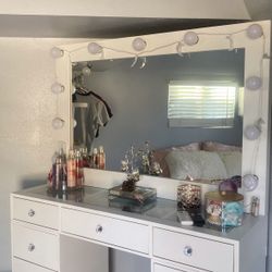 White Glam Vanity Mirror
