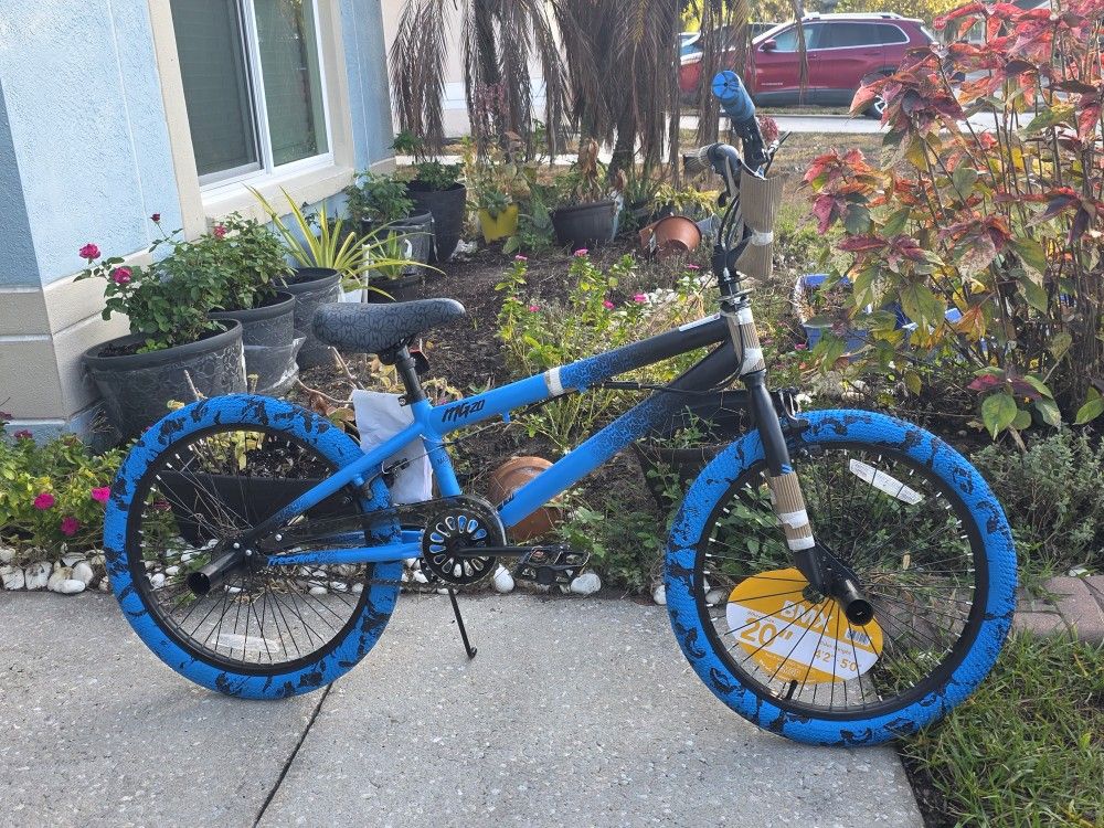 New 20" Kent Maddgear Child Bicycle, 20" Wheels, Kids Ages 7-13 Years, Blue.