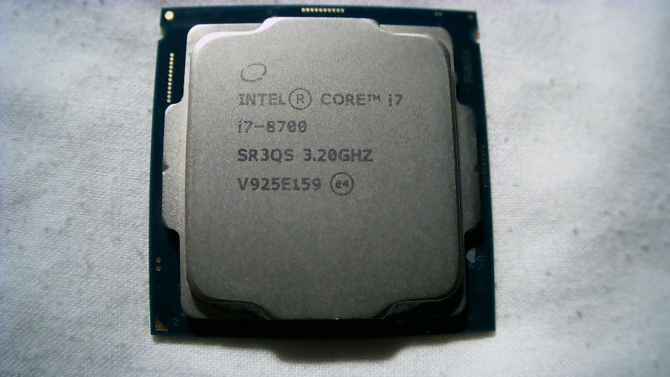 Intel Core i7-8700 @3.2Ghz up to 4.6Ghz w/ Turbo, 6 Cores 12 Threads